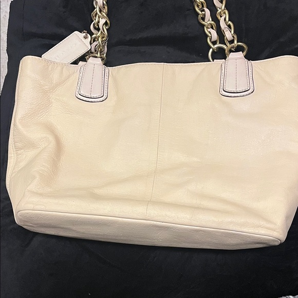 Coach Ivory Leather Shoulder Bag With hang tag, Fair condition - Picture 5 of 14
